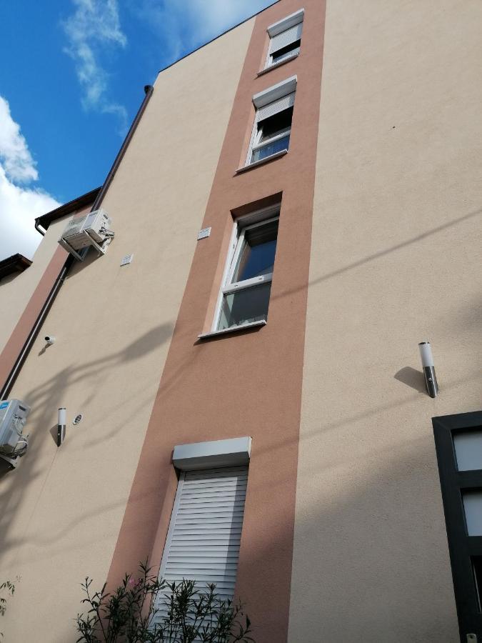 Edes Alom Guesthouse Сегед Екстер'єр фото
