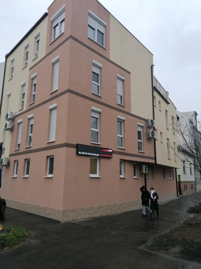 Edes Alom Guesthouse Сегед Екстер'єр фото