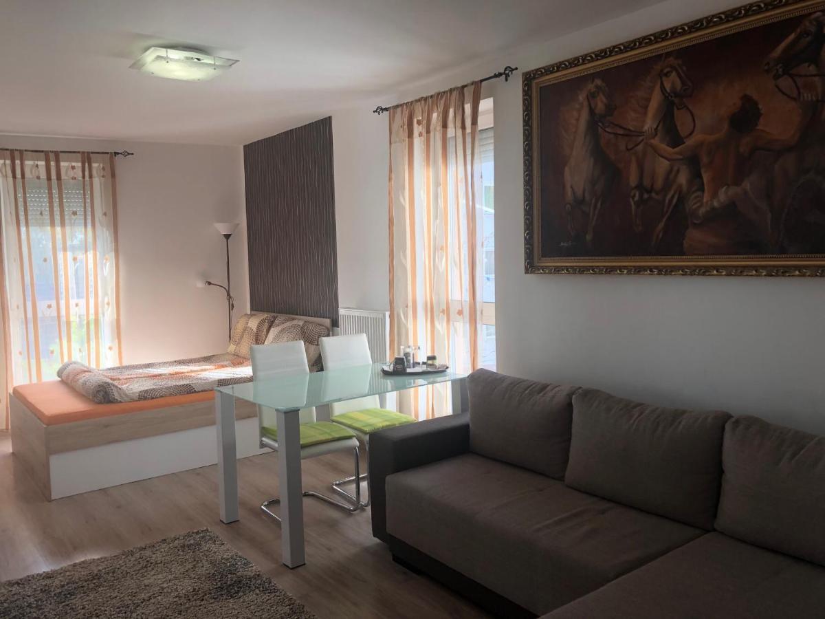 Edes Alom Guesthouse Сегед Екстер'єр фото