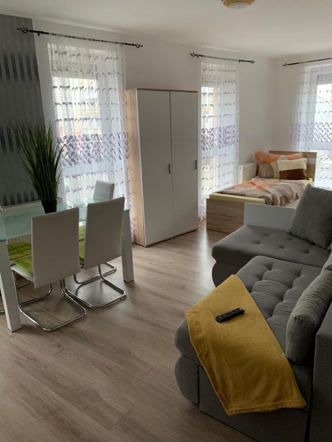 Edes Alom Guesthouse Сегед Екстер'єр фото